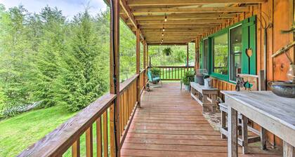 Wellington Cabin Escape w/ Wraparound Deck!