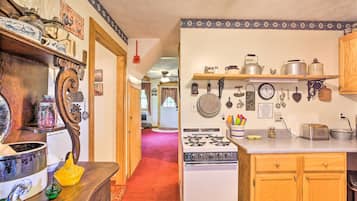 Rumah (1 Bedroom) | Dapur pribadi | Microwave, oven, kompor, dan mesin pembuat kopi/teh