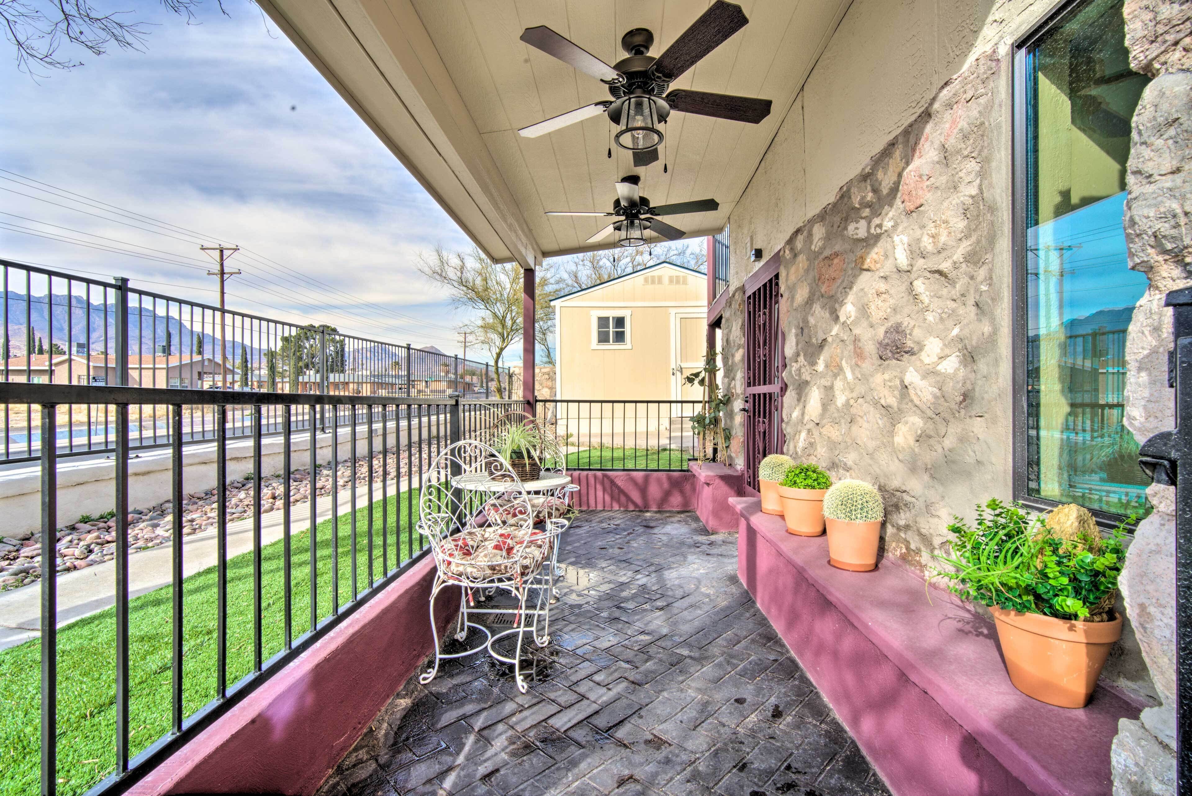 Cozy El Paso Studio w/ Patio ~ 5 Mi to Utep!