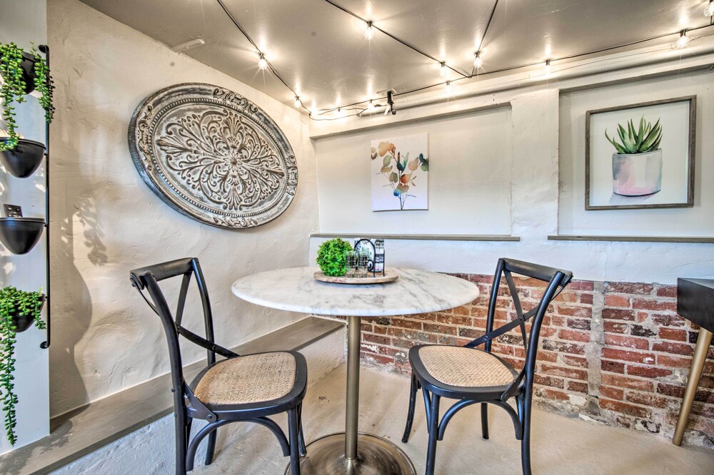 Cozy El Paso Studio w/ Patio ~ 5 Mi to Utep!