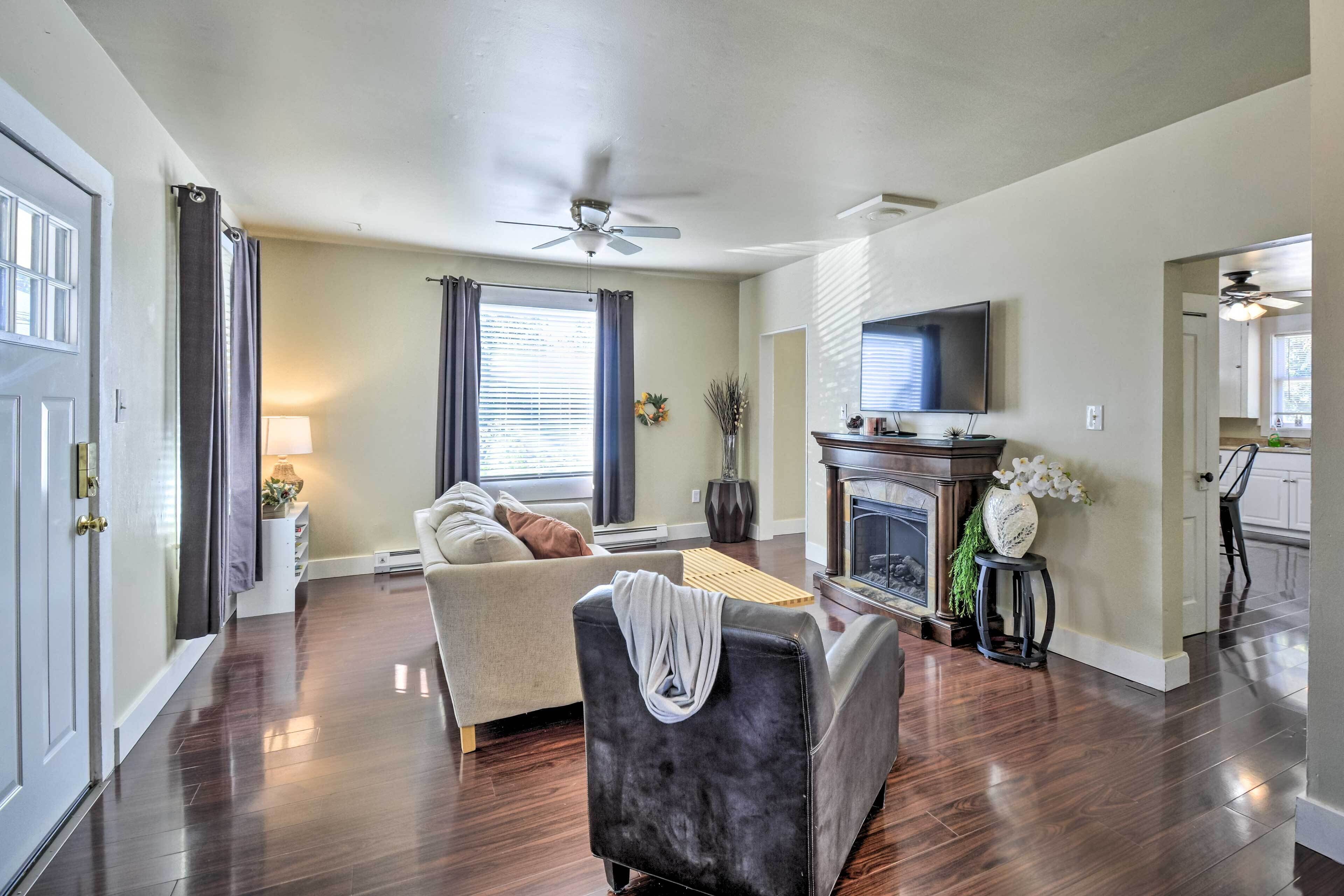 Downtown Poulsbo Escape - Walk to Liberty Bay