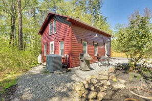 House (2 Bedrooms) | Interior - Updated/pet-friendly Cabin By Hikes and Woodstock! (Bearsville)