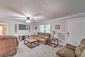 House (4 Bedrooms) | Interior