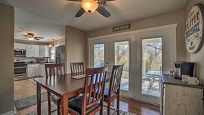 Dining - Grand Rivers Home, Close to Town + Lakefront! (Grand Rivers)