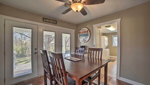 Dining - Grand Rivers Home, Close to Town + Lakefront! (Grand Rivers)