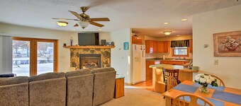 Cozy Riverfront Home w/ Fire Pit in Houghton Lake!