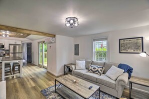 House (2 Bedrooms) | Interior