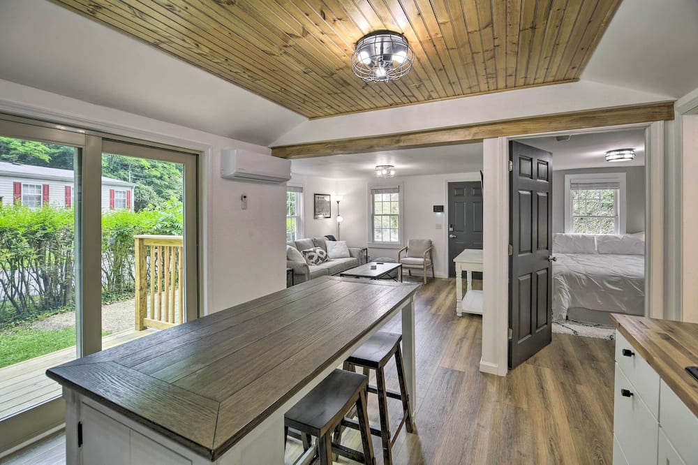 Updated Bristol Retreat ~ 2 Miles to Downtown! - Maces Spring, VA
