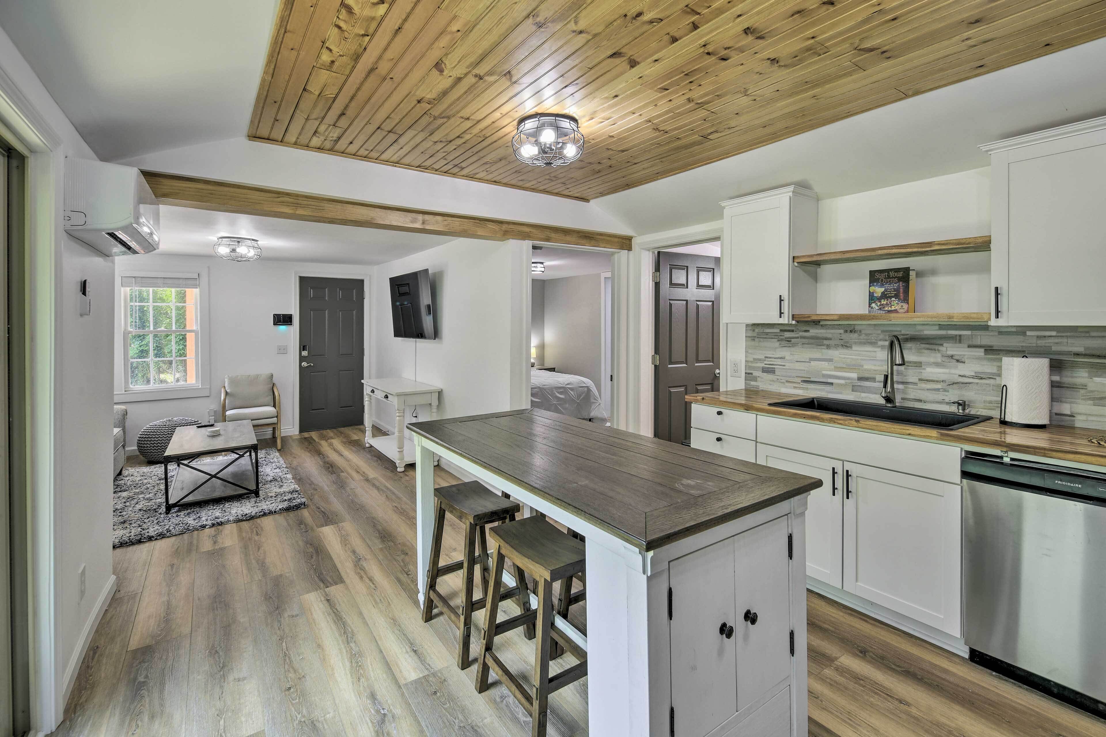 House (2 Bedrooms) | Interior