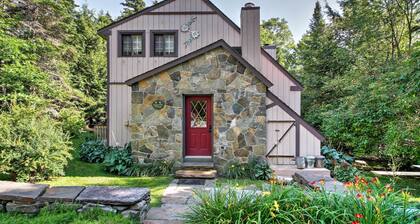 West Dover Vacation Rental w/ Hot Tub Near Mt Snow