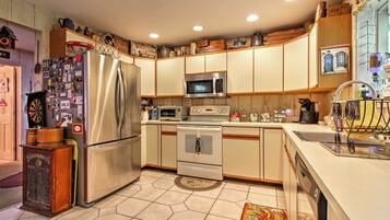 Rumah (4 Bedrooms) | Interior