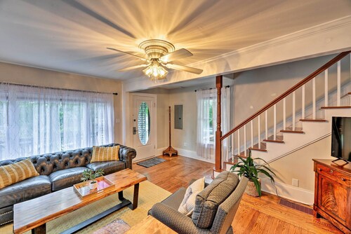 New Bern Home w/ Yard, Grill + Walkable Location