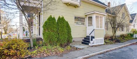 Apartment (2 Bedrooms) | Exterior