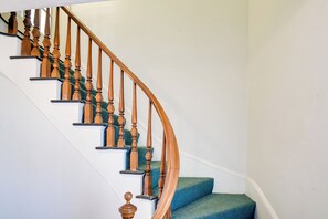 Apartment (2 Bedrooms) | Interior - Charming Saco Apartment ~ 4 Mi to the Beach! (Saco)