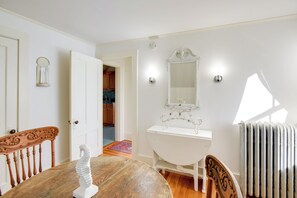 Apartment (2 Bedrooms) | Interior - Charming Saco Apartment ~ 4 Mi to the Beach! (Saco)