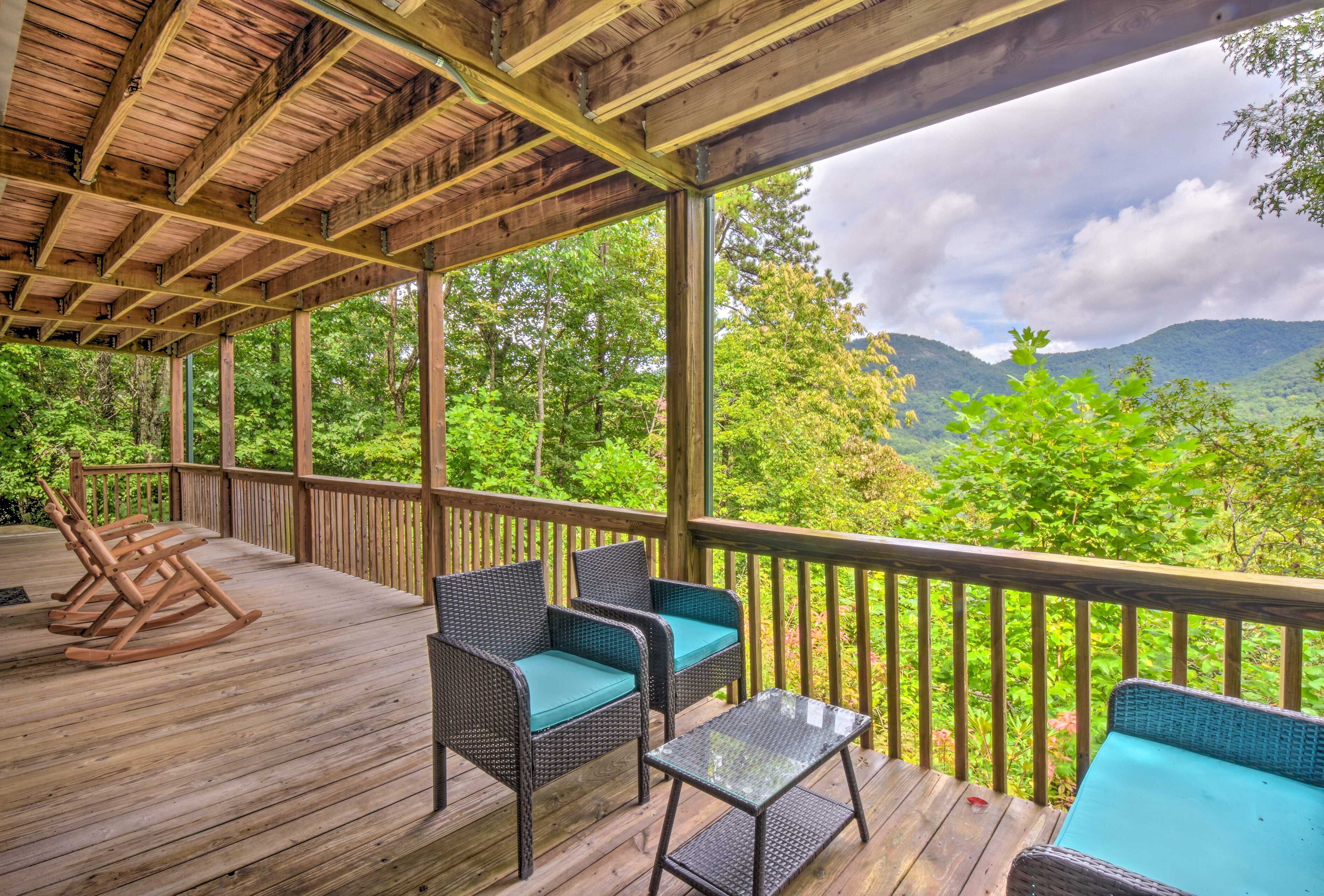 Spacious Franklin Getaway w/ Deck + Mtn Views