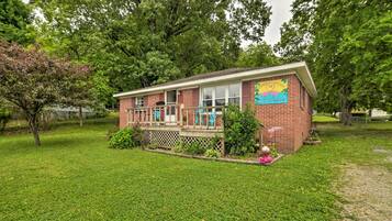 Cottage (3 Bedrooms) | Front of property