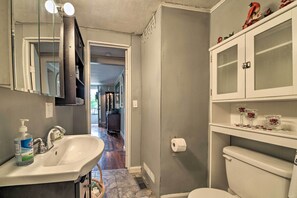 Cottage (3 Bedrooms) | Salle de bain | Douche