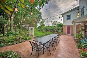 Apartment (2 Bedrooms) | Interior - Charming Apartment w/ Yard & Beautiful Gardens! (Manheim)