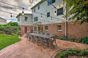 Apartment (2 Bedrooms) | Interior - Charming Apartment w/ Yard & Beautiful Gardens! (Manheim)