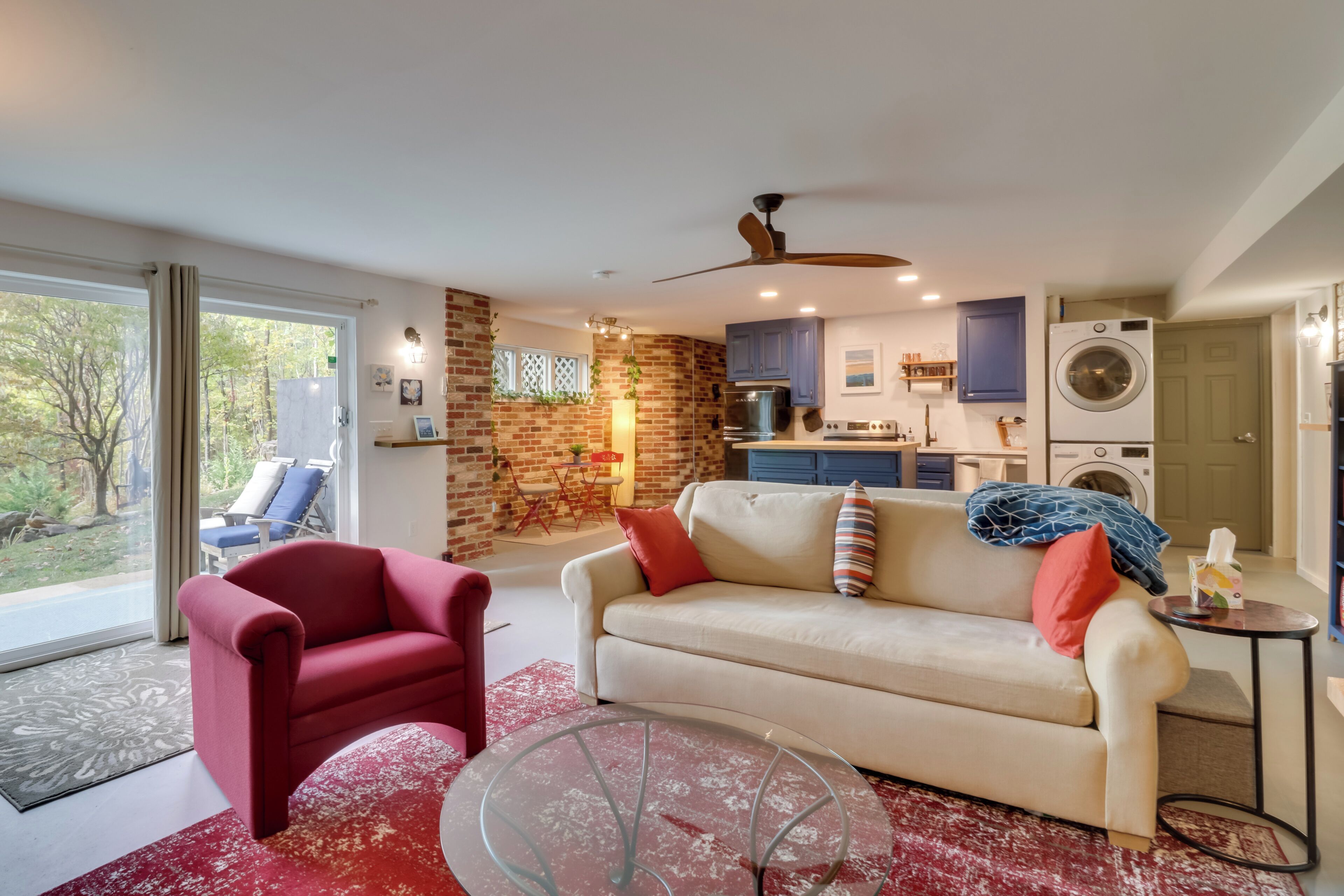 Renovated Studio on 5 Acres - Near Vineyards!