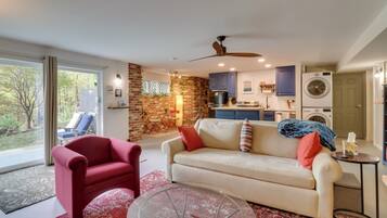 Apartment (0 Bedroom) | Interior