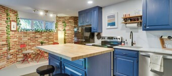 Renovated Studio on 5 Acres - Near Vineyards!