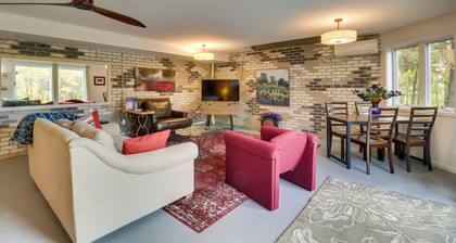 Renovated Studio on 5 Acres - Near Vineyards!
