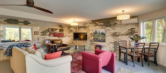Renovated Studio on 5 Acres - Near Vineyards!