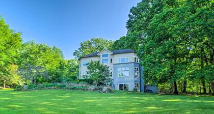 Renovated Studio on 5 Acres - Near Vineyards!