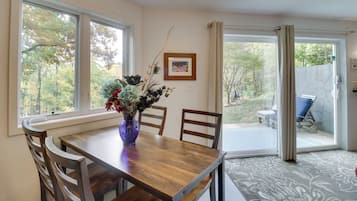 Apartment (0 Bedroom) | Interior