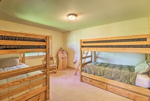 1 bedroom, laptop workspace, bed sheets