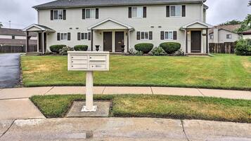 Apartment (3 Bedrooms) | Front of property