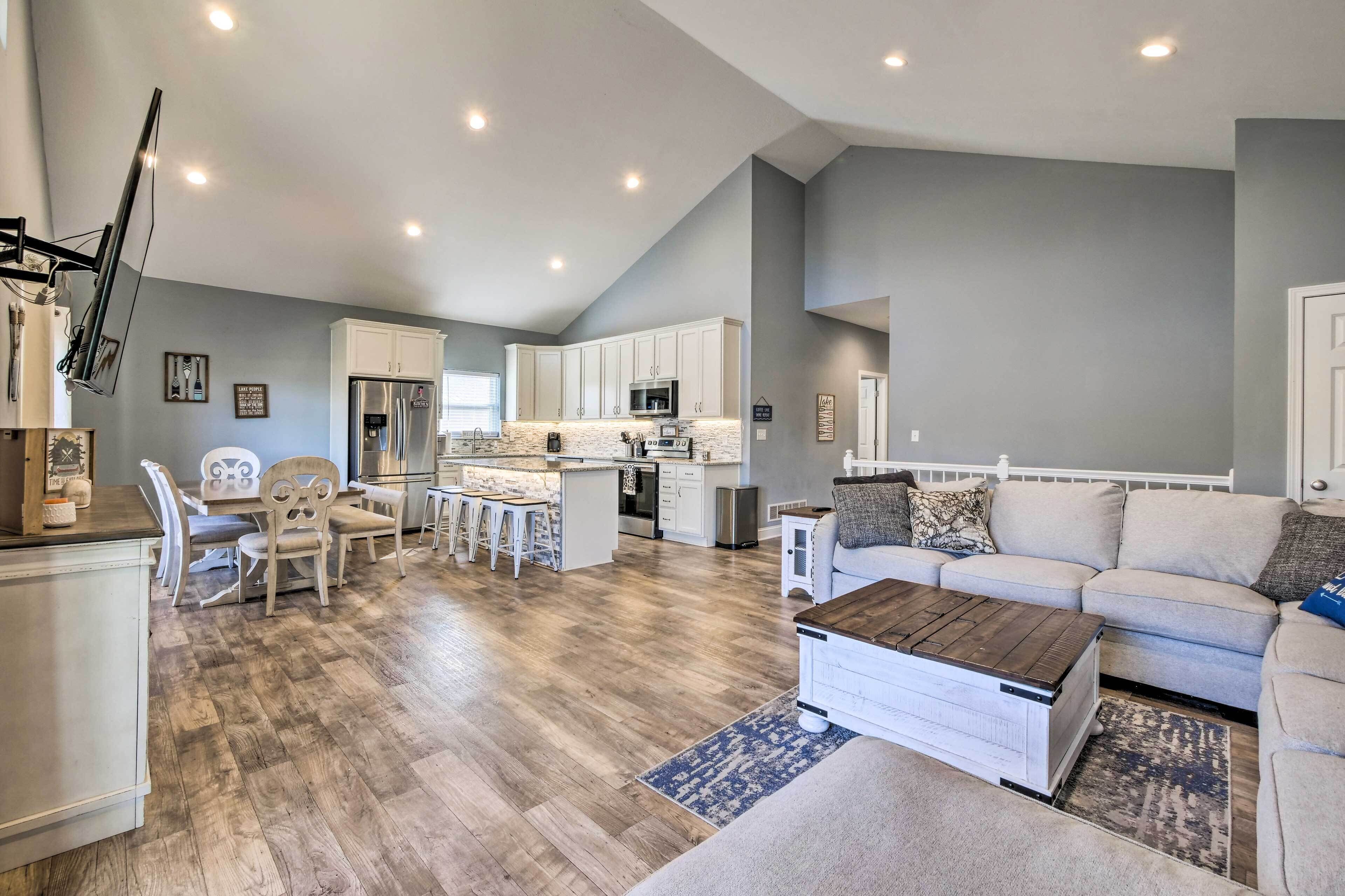 Waterfront Home on Lake Milton: Dock, Hot Tub