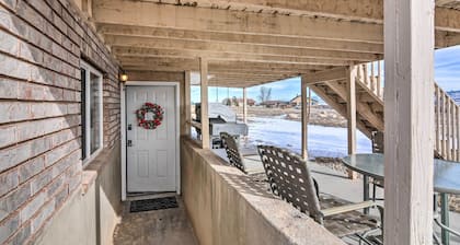 Pet-friendly Aurora House w/ Mountain Views!