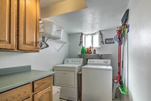 House (2 Bedrooms) | Bahagian dalam