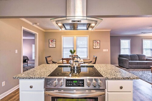 Vacation Rental Home ~ 15 Mi to Little Rock