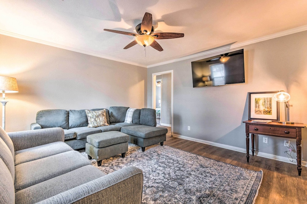 Vacation Rental Home ~ 15 Mi to Little Rock