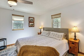 House (3 Bedrooms) | Interior - Private Black Hills Home w/ Corral: Horses Welcome (Custer)