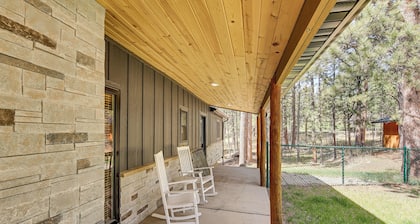 Private Black Hills Home w/ Corral: Horses Welcome