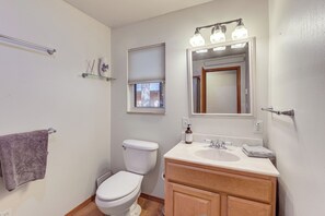 House (3 Bedrooms) | Interior - Private Black Hills Home w/ Corral: Horses Welcome (Custer)