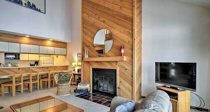Bellaire Townhome on Summit Mtn w/ 2 Balconies!