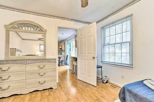 Bright Ann Arbor Home w/ Yard, 3 Mi to U of M