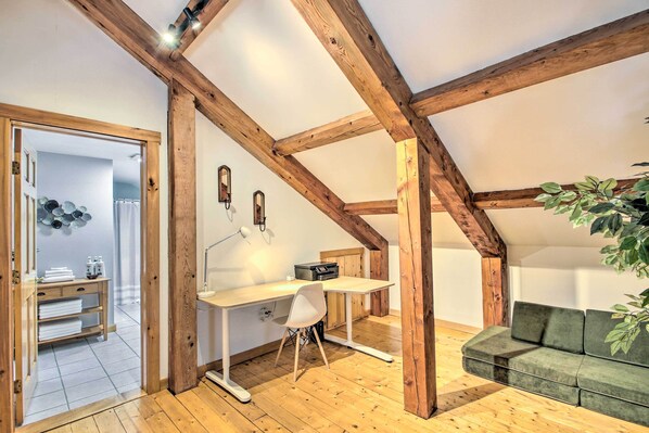 House (5 Bedrooms) | Interior