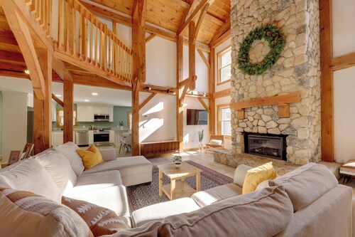 Waterfront Lakes Region Home on Private Cove!