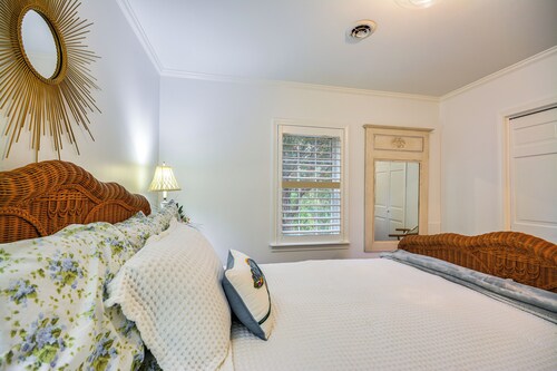 4 Mi to Dtwn: Spacious Suite in Mount Airy