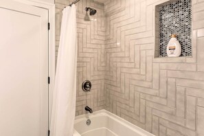 Maison (5 Bedrooms) | Salle de bain | Douche