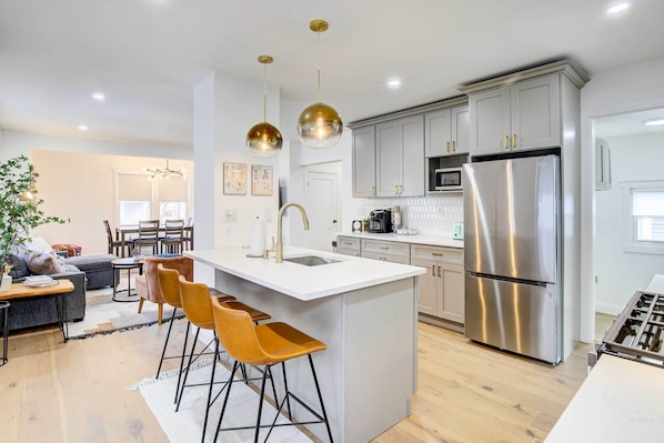 Ferienhaus (4 Bedrooms) | Eigene Küche | Mikrowelle, Ofen, Herdplatte, Geschirrspüler