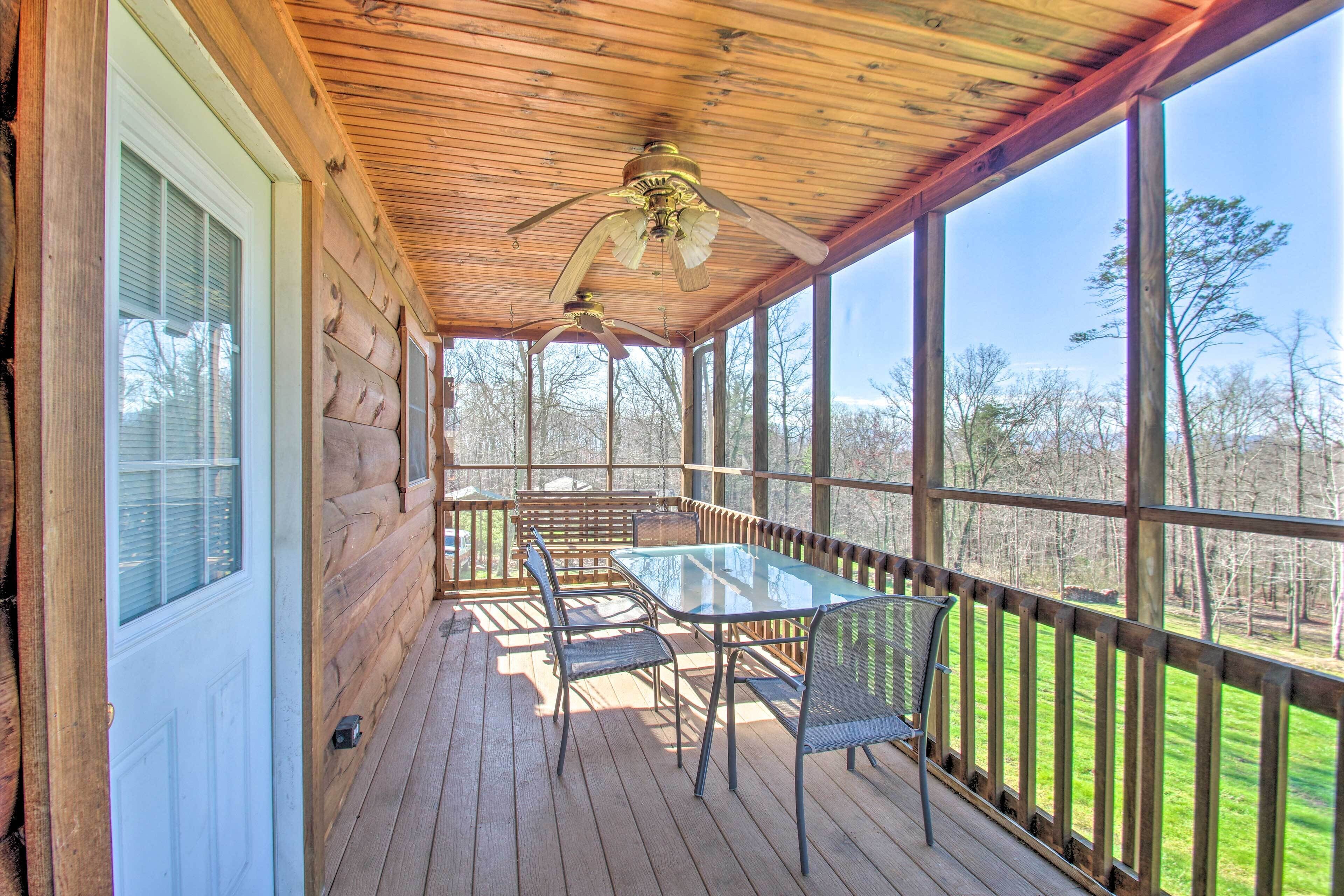 Garnerland in Luray Pet-friendly Cabin w/ Porch