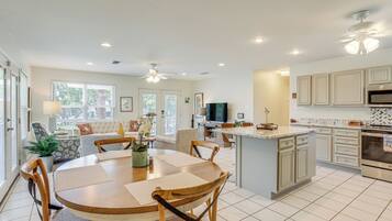 House (2 Bedrooms) | Interior